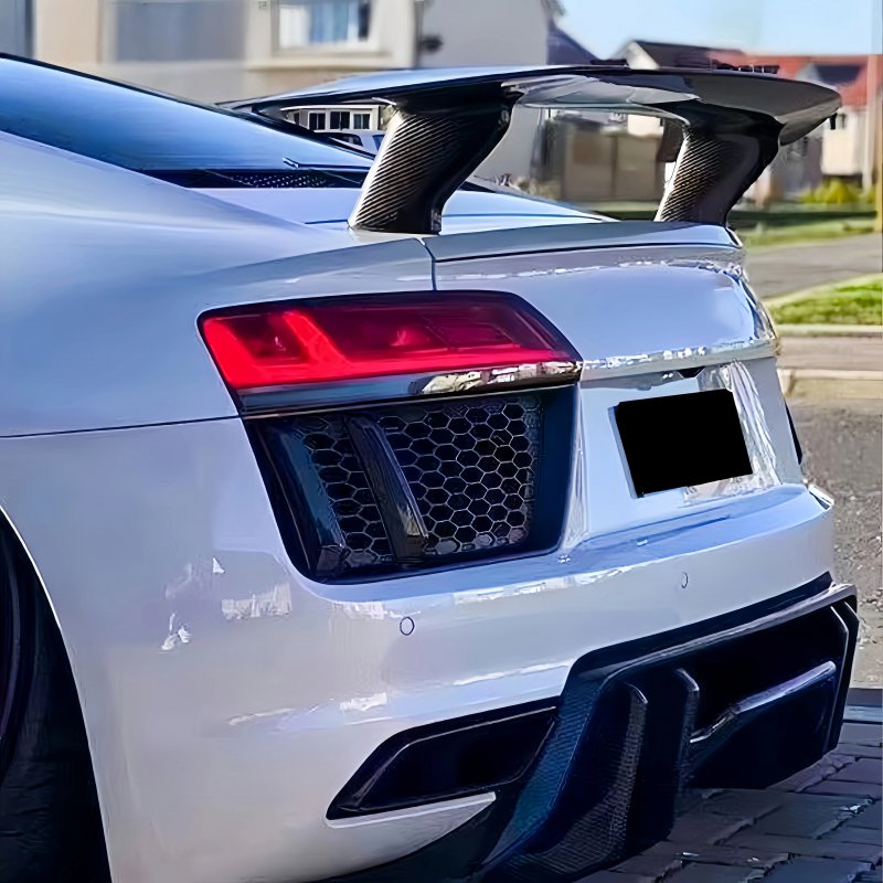 Wangheng Auto Parts  R8 GT Rear Lip Carbon Fiber Diffuser Spoiler Surround V Style Body Part Decoration Accessories for